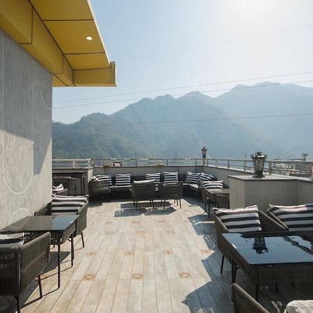 Moustache Rishikesh Luxuria Hostel ภายนอก รูปภาพ