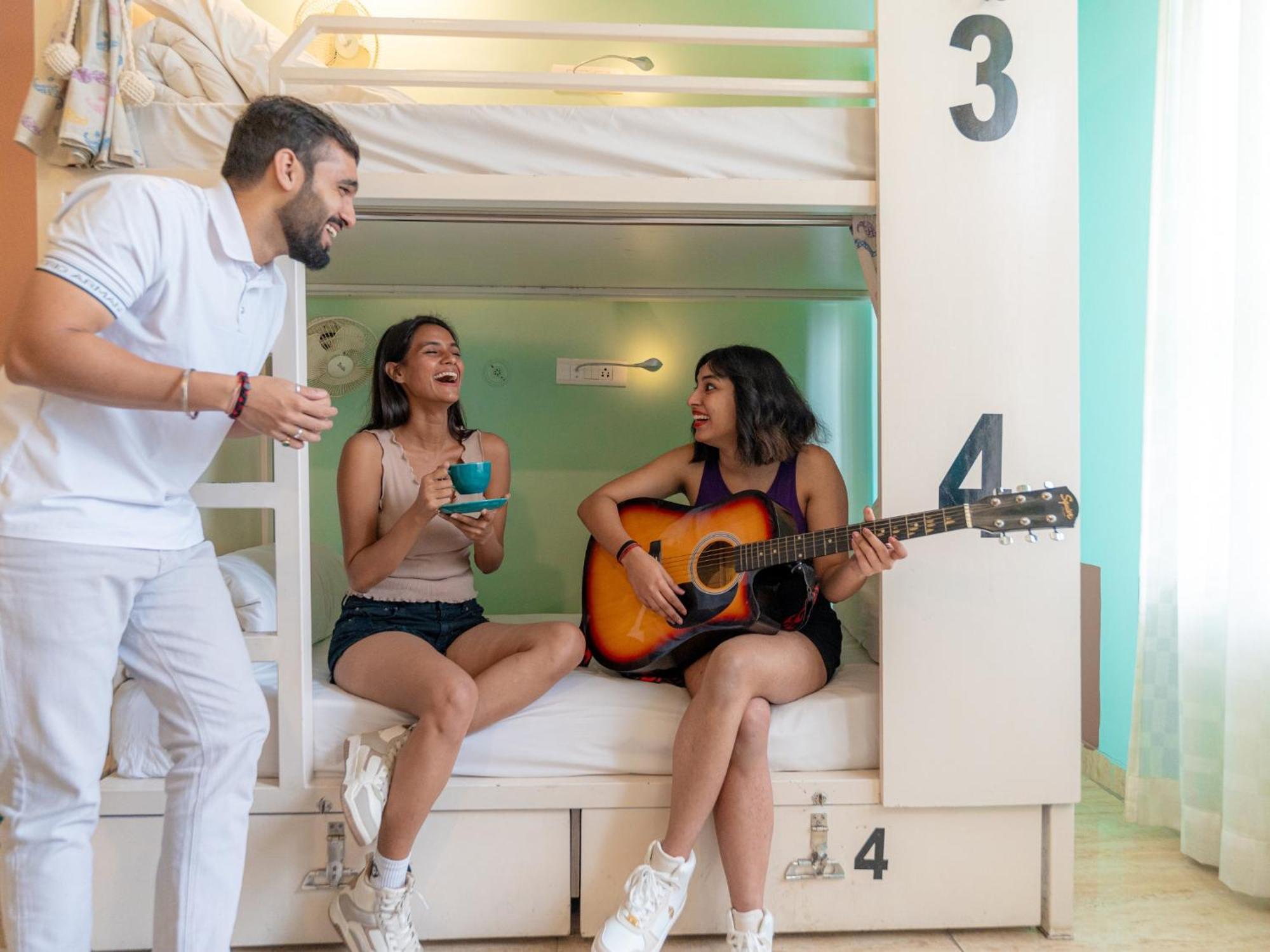 Moustache Rishikesh Luxuria Hostel ภายนอก รูปภาพ
