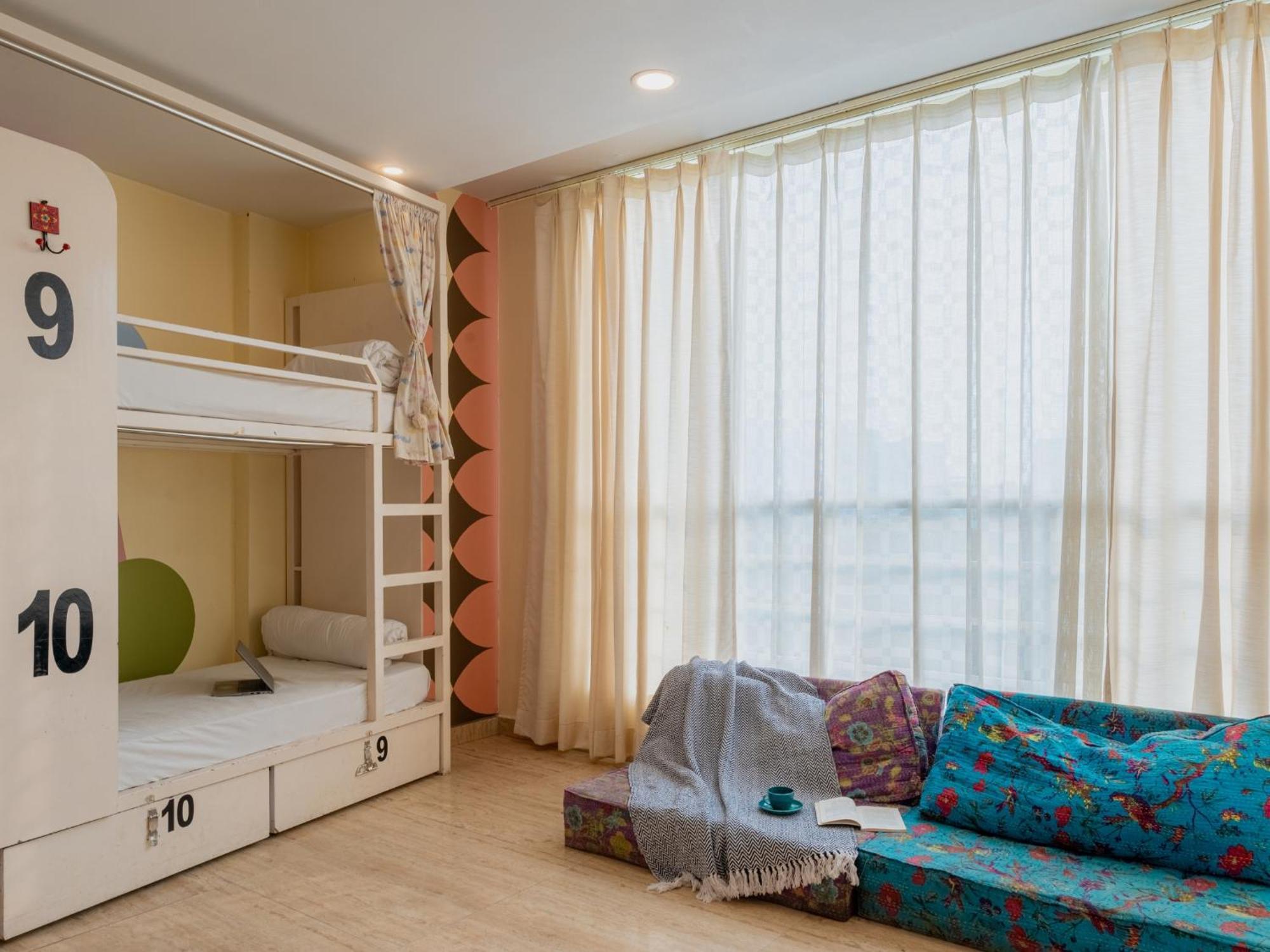 Moustache Rishikesh Luxuria Hostel ภายนอก รูปภาพ