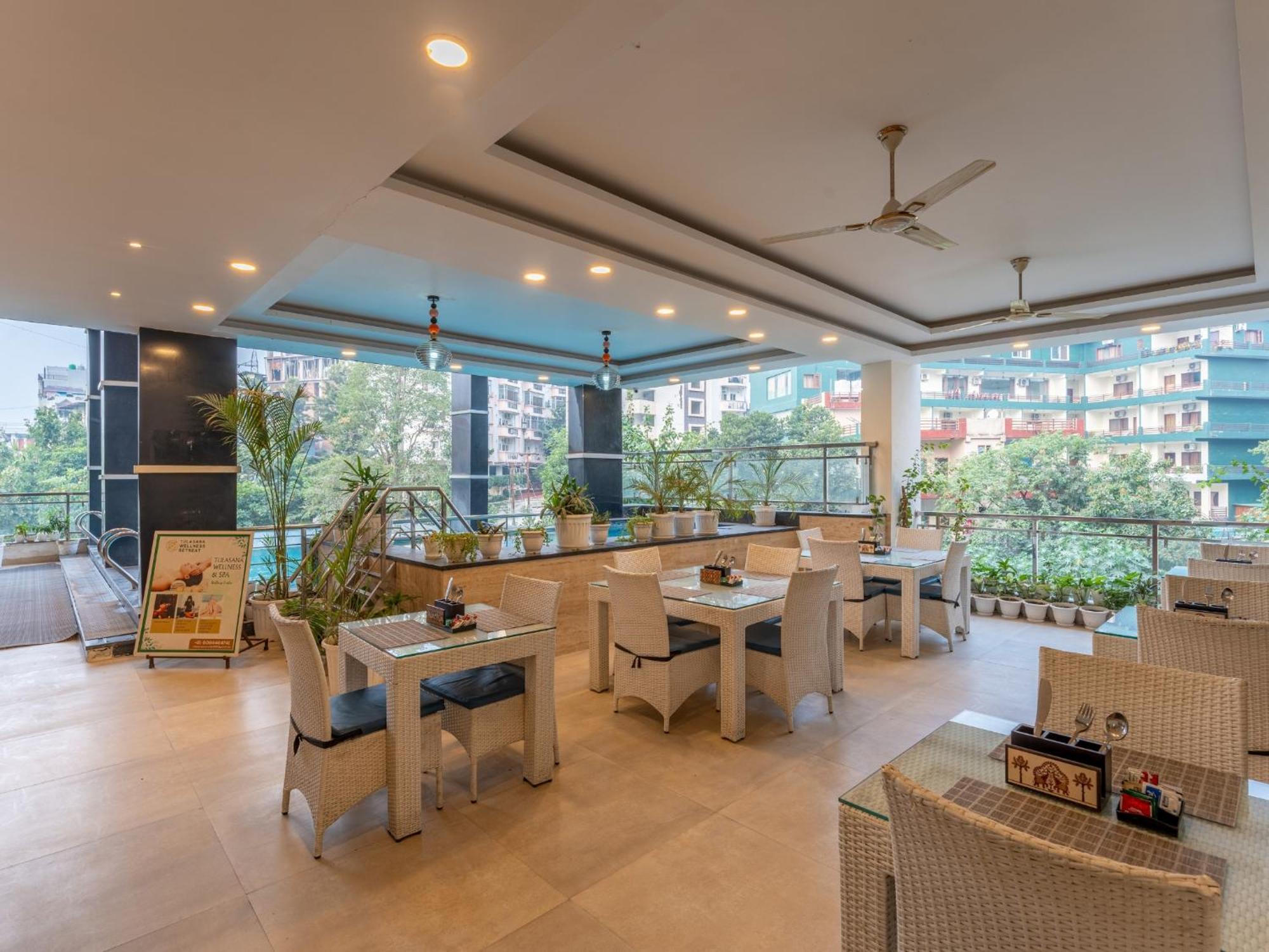 Moustache Rishikesh Luxuria Hostel ภายนอก รูปภาพ
