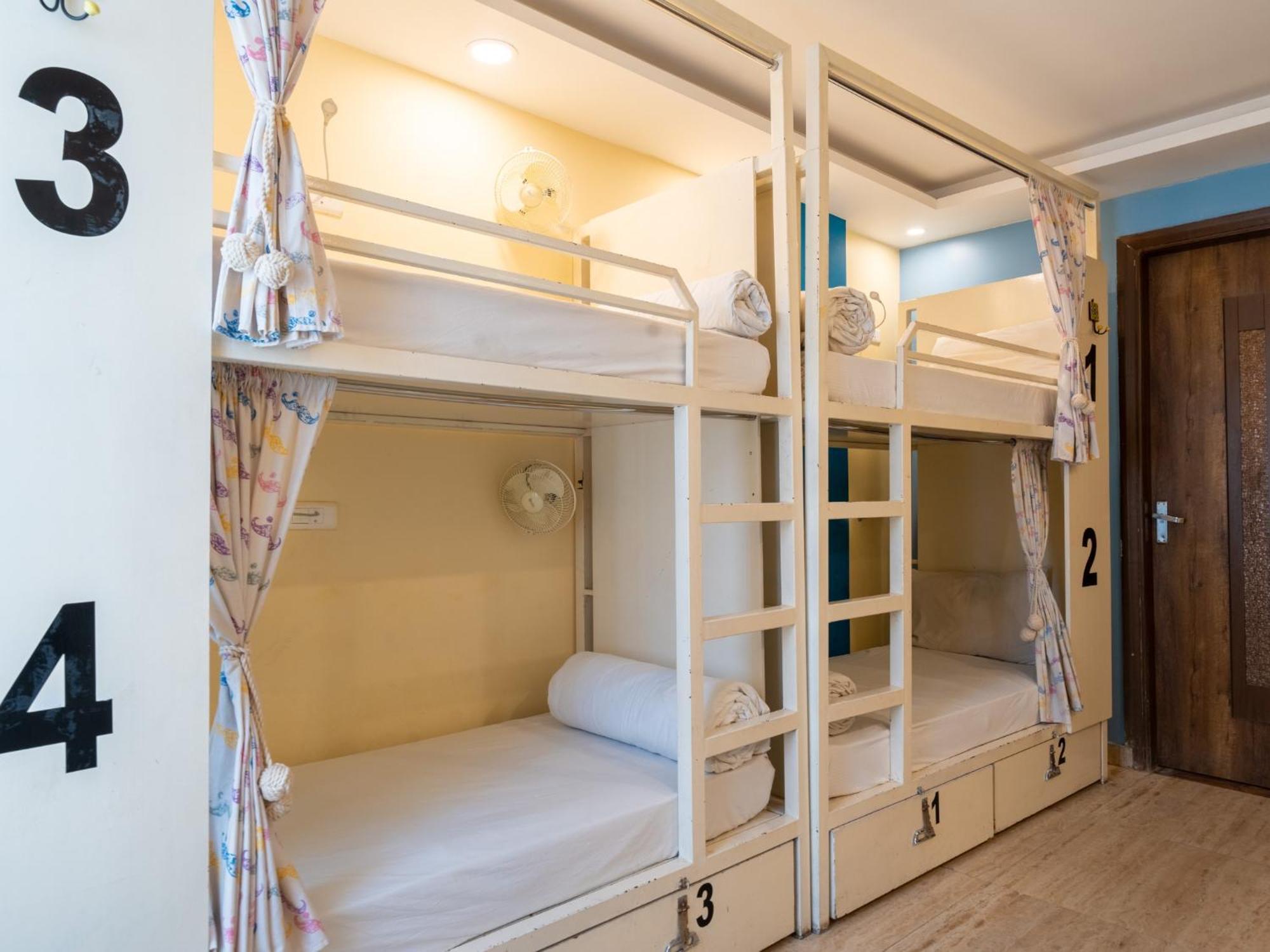 Moustache Rishikesh Luxuria Hostel ภายนอก รูปภาพ