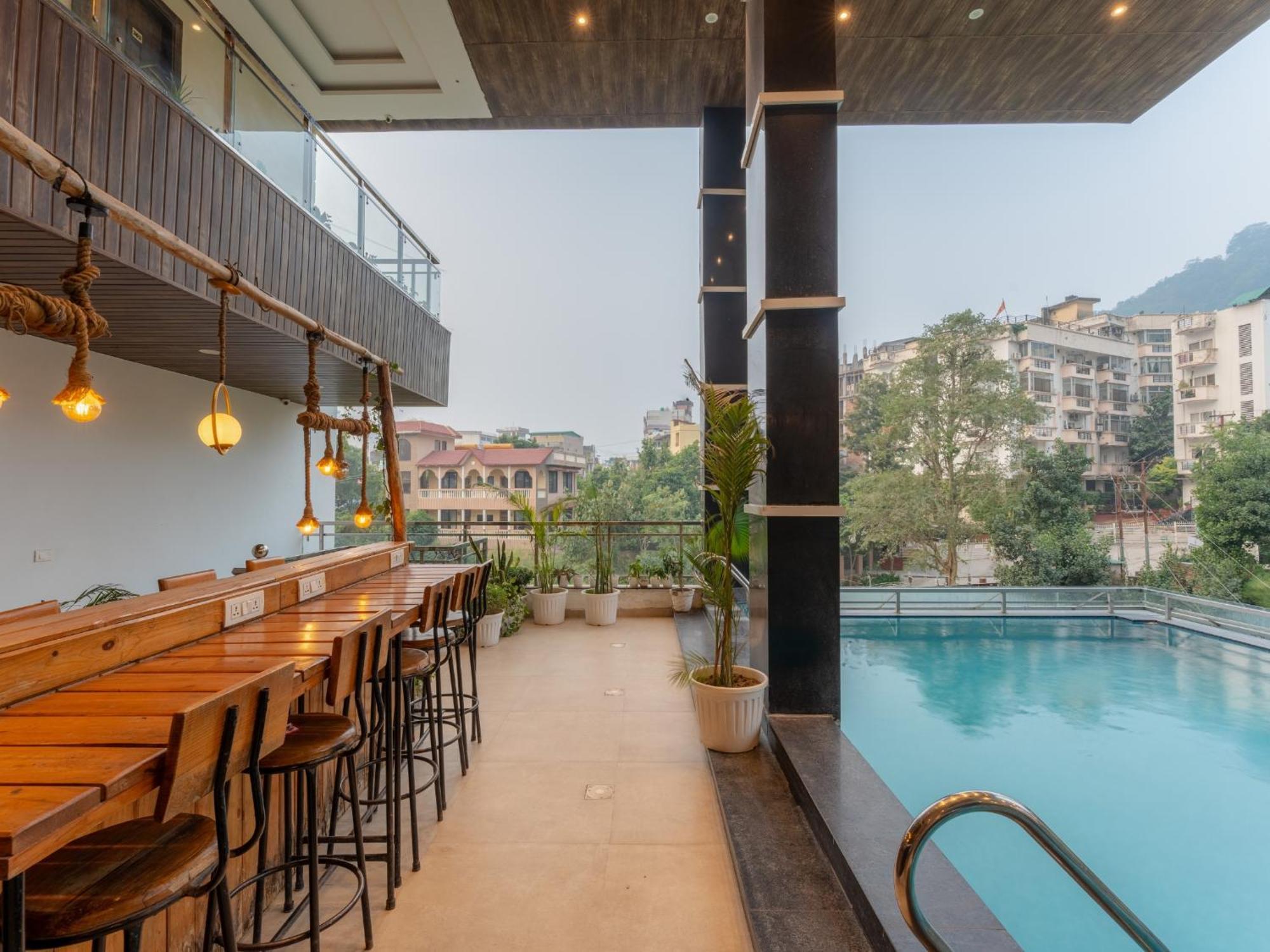 Moustache Rishikesh Luxuria Hostel ภายนอก รูปภาพ
